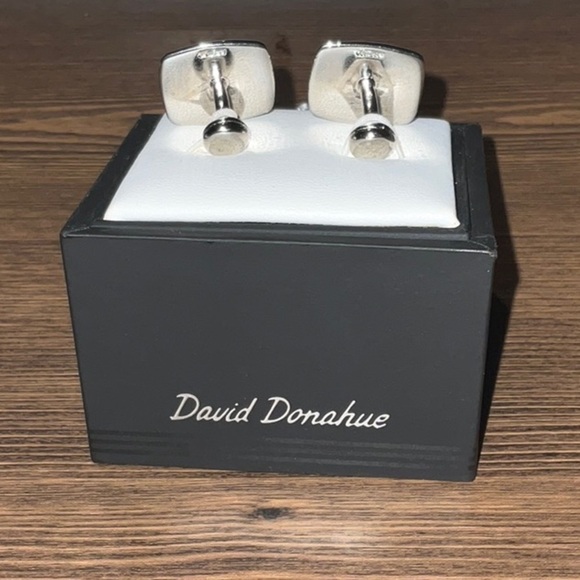 New David Donahue Black and Silver Geometric Cuff Links - Picture 3 of 4